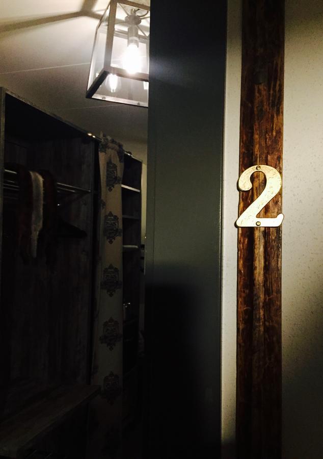 Hotel Mezzo ซาเลน ภายนอก รูปภาพ